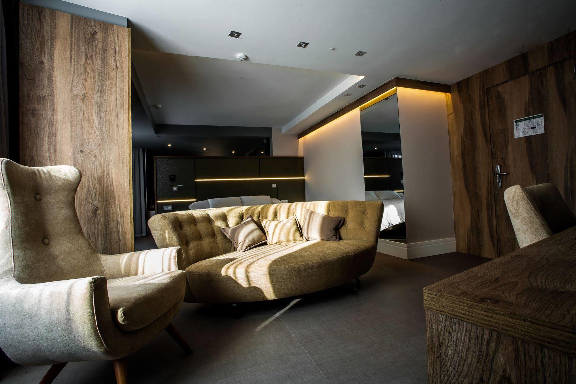 Hotel & Spa Ciudad De Binéfar Екстериор снимка